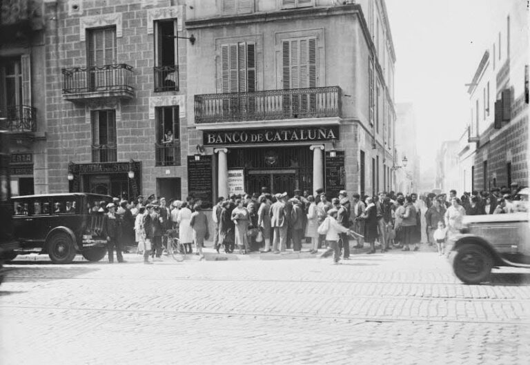 Règims autoritaris i fragilitat financera: la fallida del Banc de Catalunya
